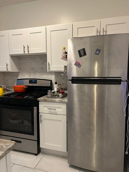 Building Photo - 86 Glenville Ave