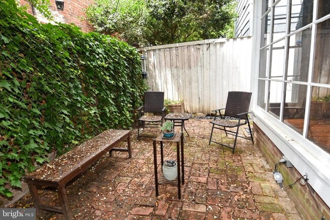 Building Photo - 1412 27th St NW