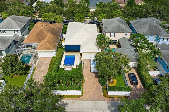 Building Photo - 231 Caravelle Dr