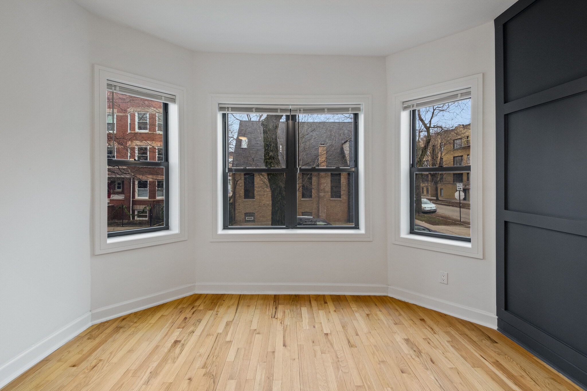 Building Photo - 1904 N Whipple St