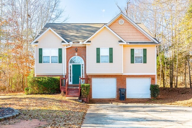Building Photo - Spacious 5 Bedroom, 3 Bathroom Home in Cov...