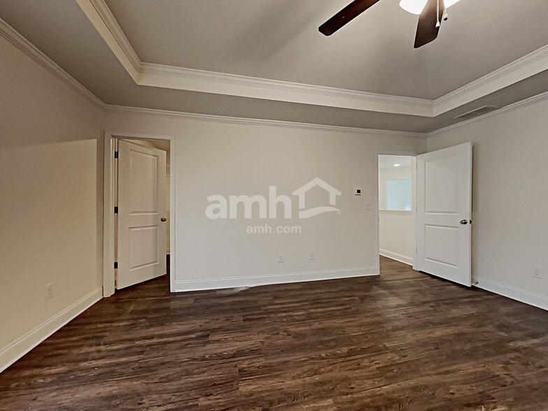 Building Photo - 139 Dog Path Trl