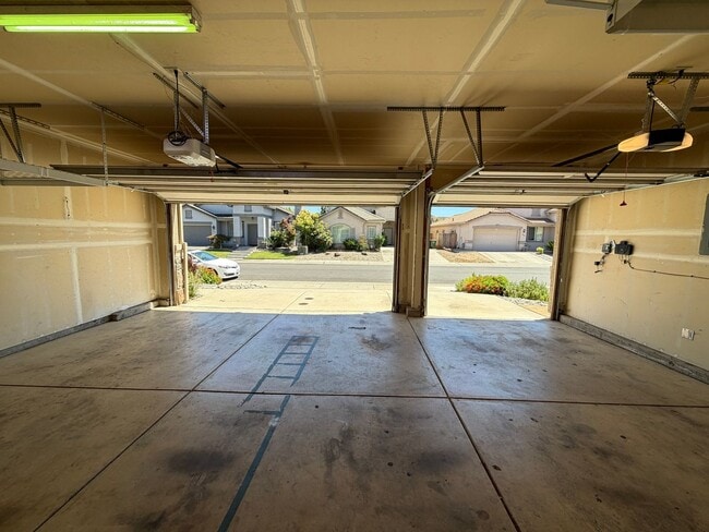 Building Photo - Beautiful Home in Cresleigh Ranch Village