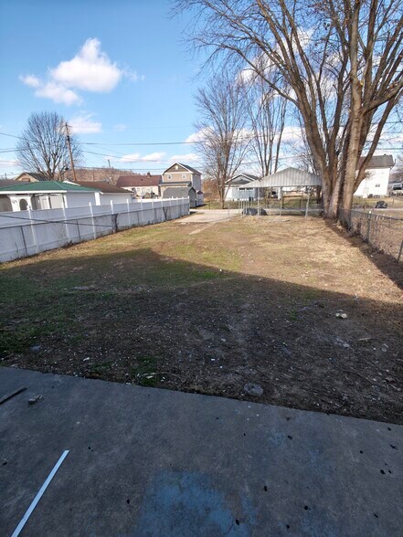 Building Photo - 2782 Latulle Ave