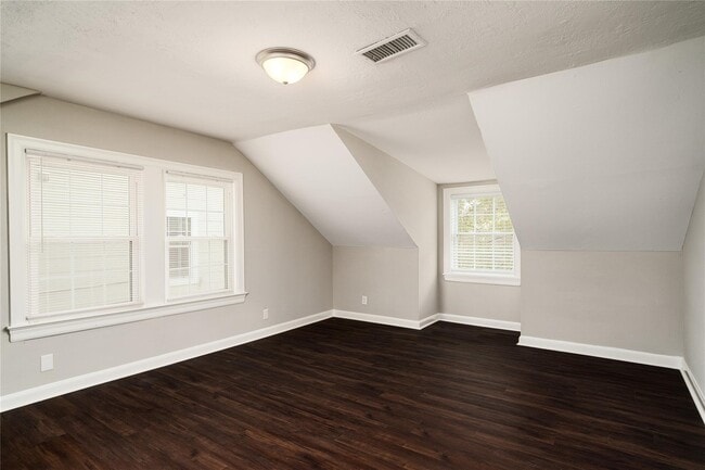 Building Photo - 3711 Eagle St