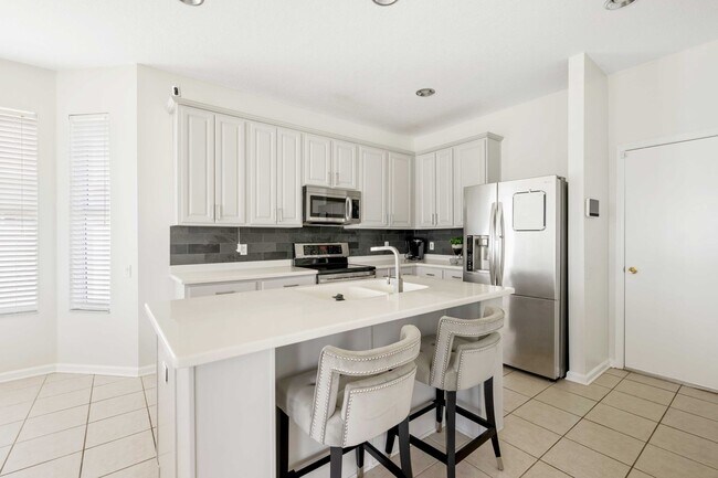 Building Photo - 4/3.5 in Wesley Chapel!