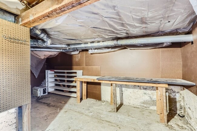 Building Photo - 3059 S Lincoln St