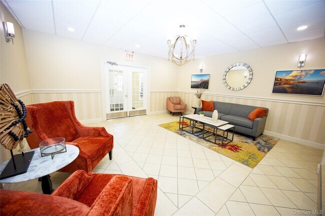 Building Photo - 77 Lenox Rd