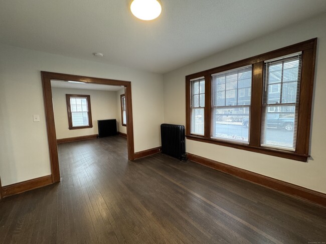 Building Photo - 31 Nesbit Ave