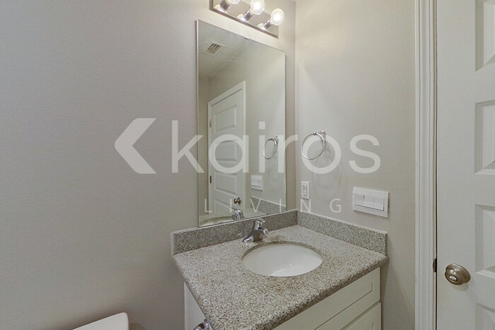 Building Photo - 273 Monarch Ln