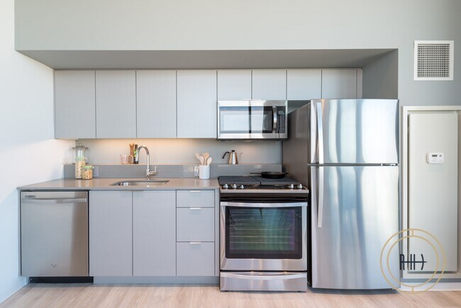 Building Photo - 2210 N WASHTENAW Ave