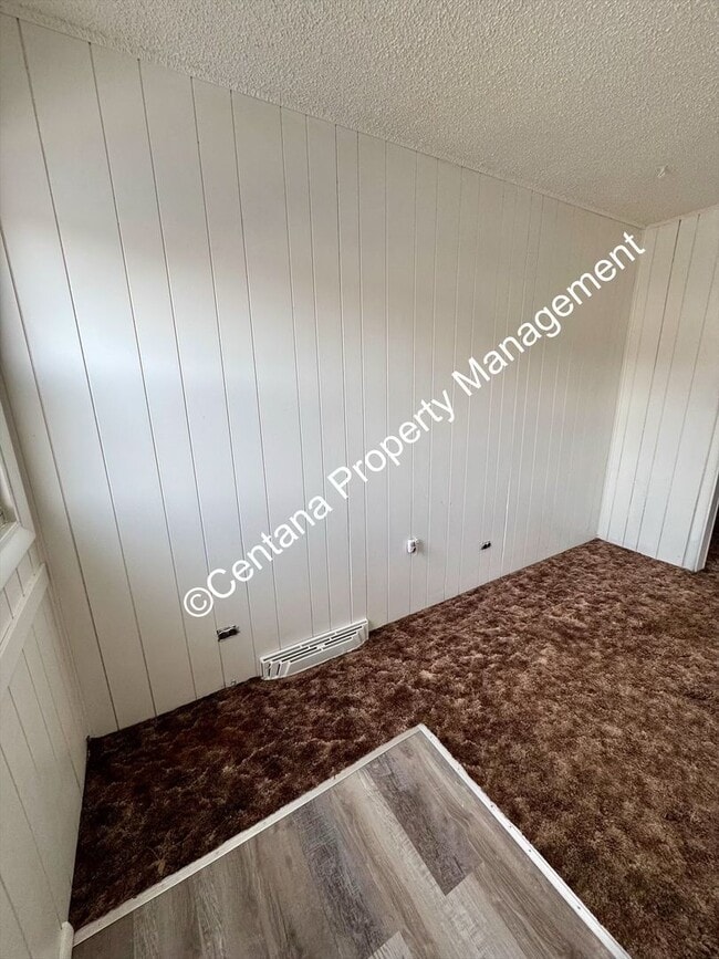 Building Photo - 2 Bedroom 1 bath in heart Butte