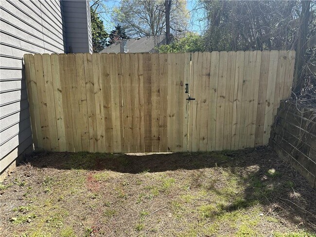 Building Photo - 5705 Cannonero Dr