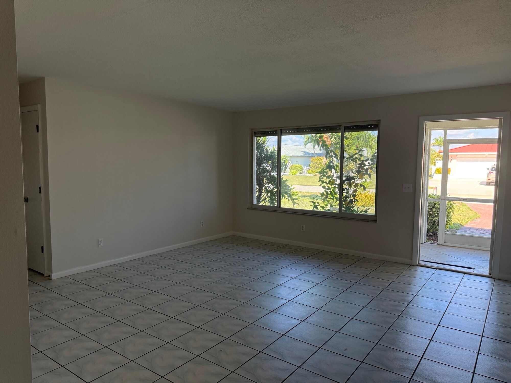 Building Photo - 1144 SE 32nd Ter