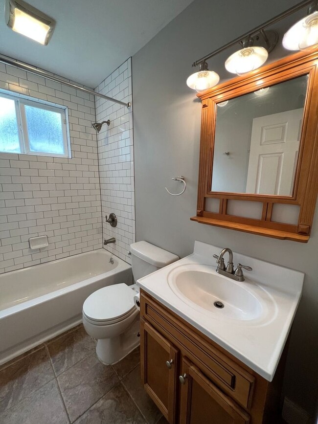 Building Photo - FIRST MONTH FREE with 18 or 24-month lease