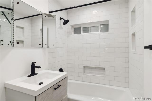 Building Photo - 431 Zenobia St