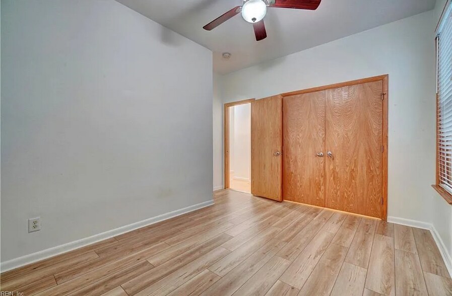 Second bedroom - 520 W Olney Rd