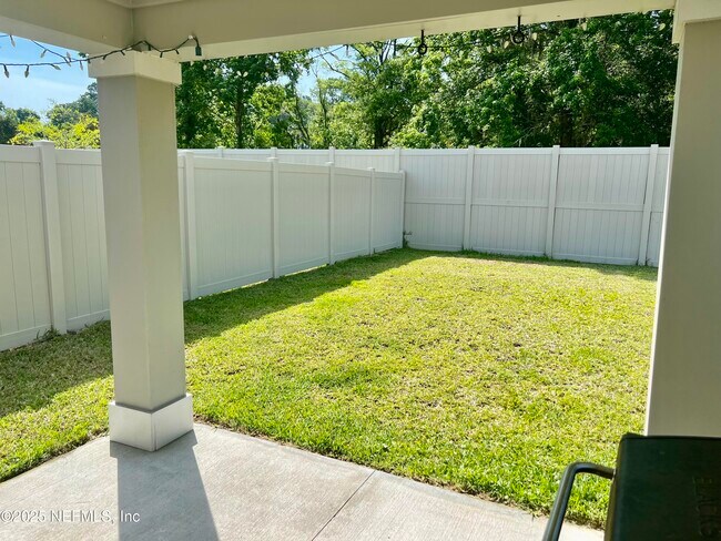 Building Photo - 2244 Hudson Grove