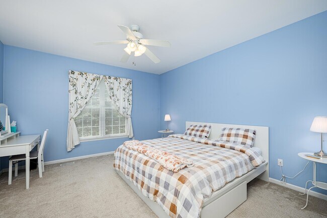 Building Photo - 2906 N Knightsbridge Cir