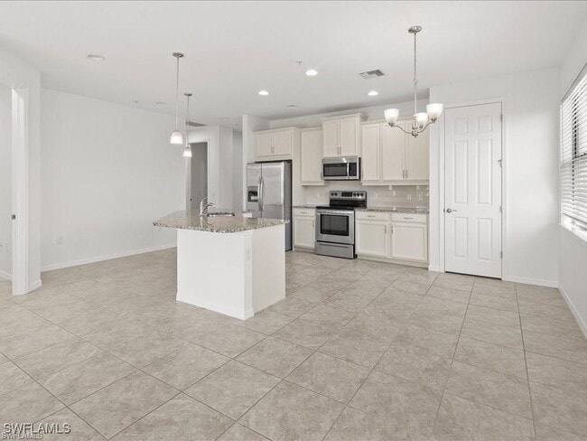 Building Photo - 26141 Palace Ln