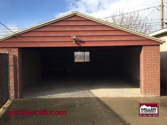 Building Photo - Murray Rambler For Rent!