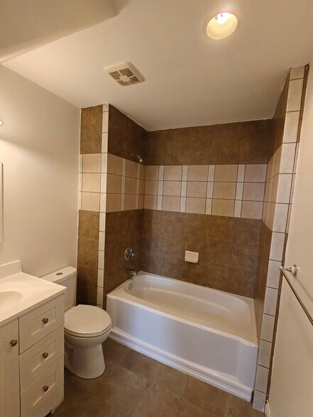 Building Photo - 4204 Williamson Pl