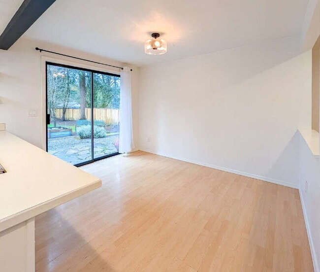 Building Photo - 115 E Jonathan Rd