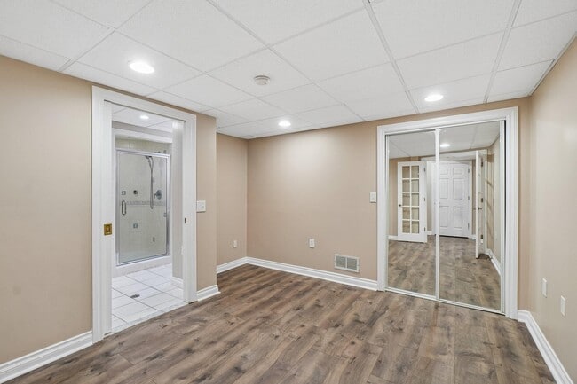 Building Photo - 1819 Brookview Dr