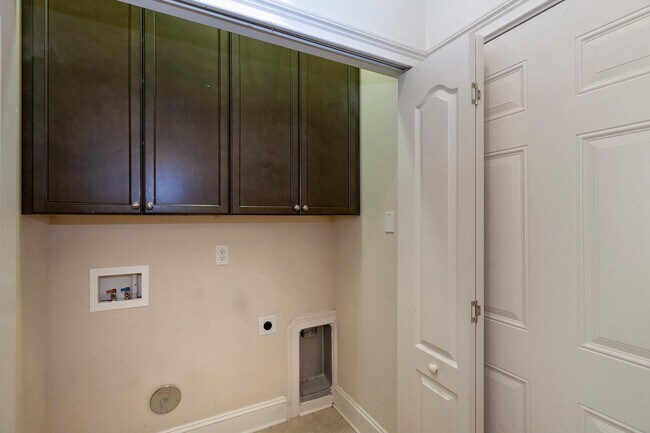 Building Photo - 8819 Provence Village Ln