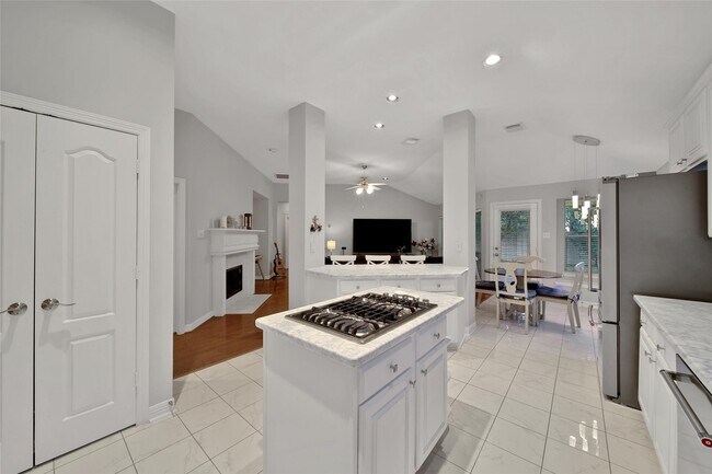 Building Photo - 12126 Laguna Pointe Ln