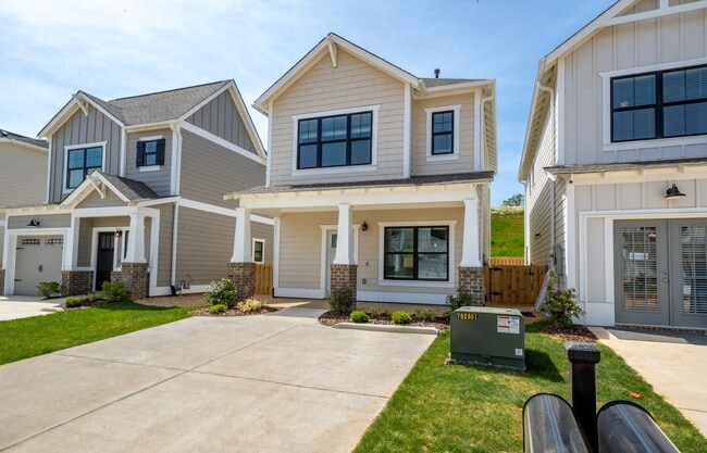 Building Photo - Elevated Rental Home with Community Amenities