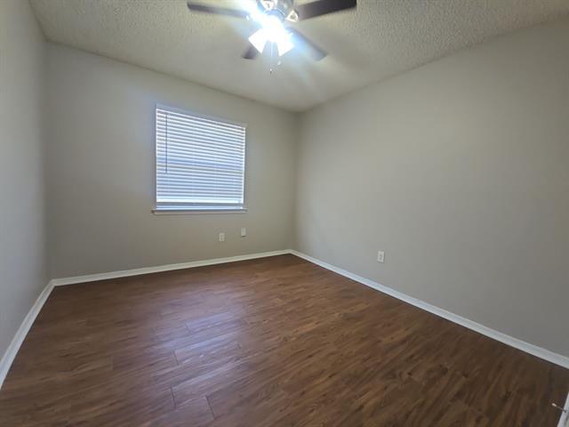 Building Photo - 6620 Lyndale Dr