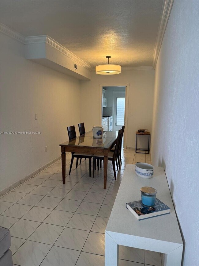 Building Photo - 7921 East Dr