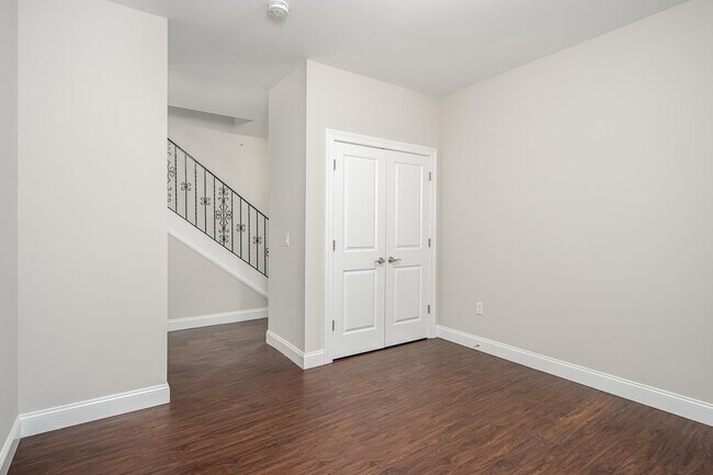 Building Photo - 6111 Fillmore Pl