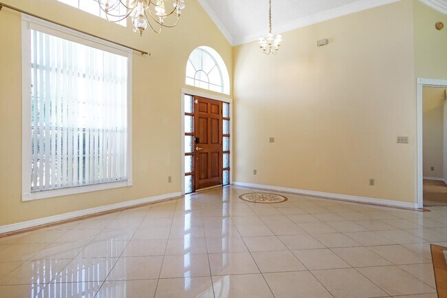 Building Photo - 458 Lytton Cir