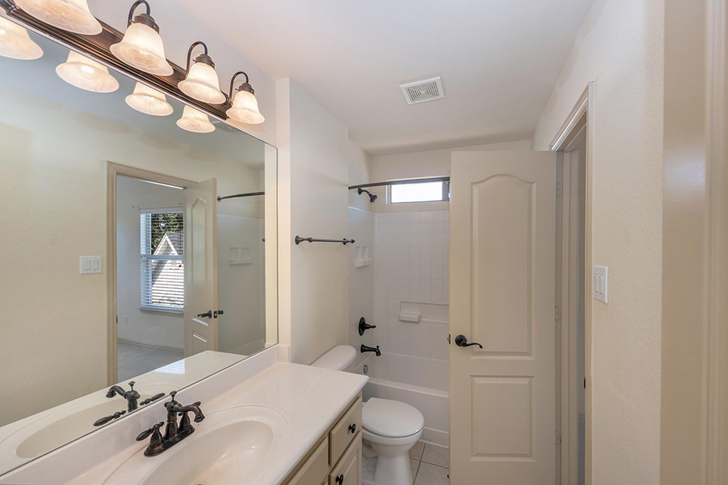 Building Photo - Sophisticated M Streets - Vickery Place home with oversized yard