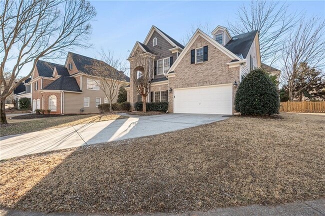 Building Photo - 2050 Willshire Glen