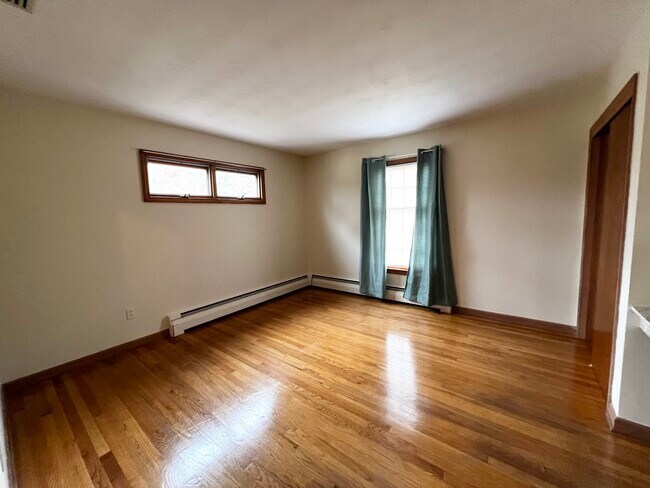 Building Photo - 524 Saybrook Rd