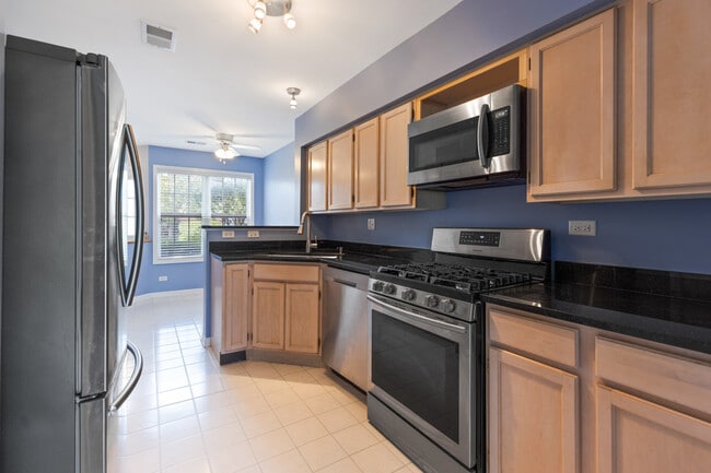 Building Photo - 1483 Ashbury Ln W