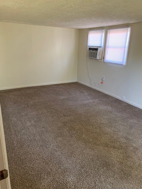 Building Photo - Unique 4 bedroom home available NOW