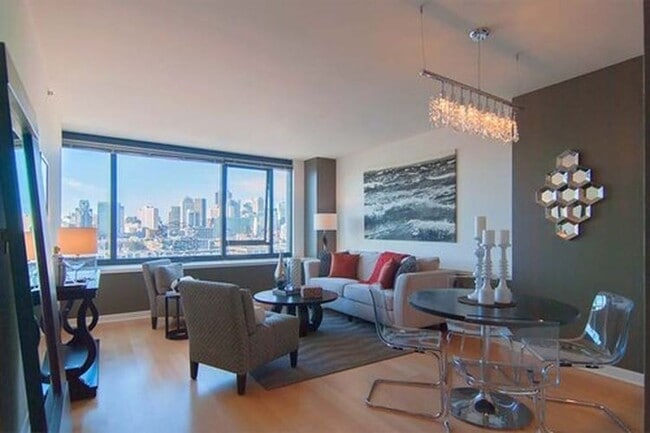Primary Photo - South Beach - 1 BR, 1BA Condo 814 Sq. Ft. ...