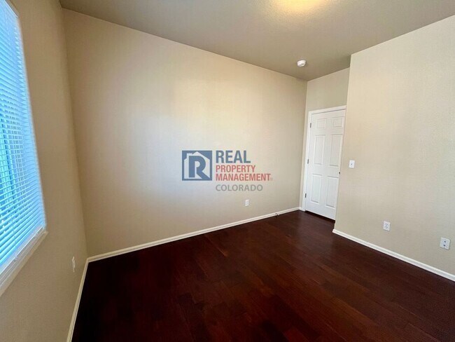 Building Photo - 10276 Deer Meadow Cir