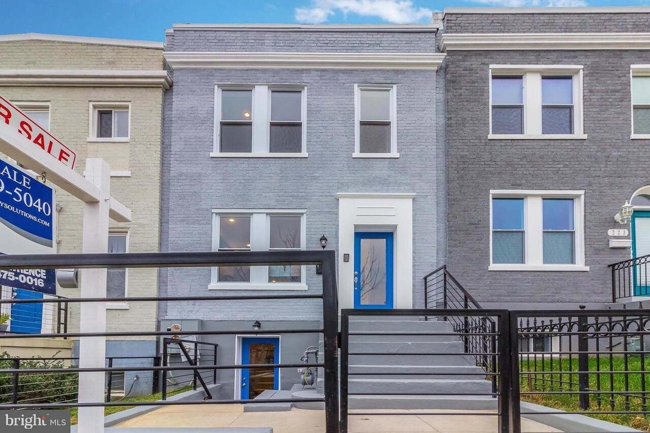 Building Photo - 225 Bryant St NE