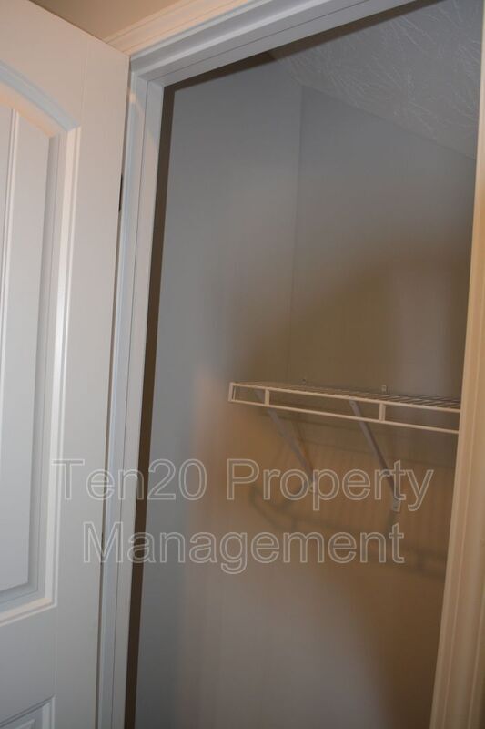 Building Photo - 7477 Coppice Dr