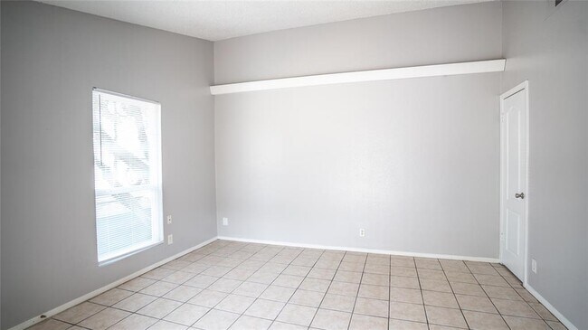 Building Photo - 3003 Parker Ln