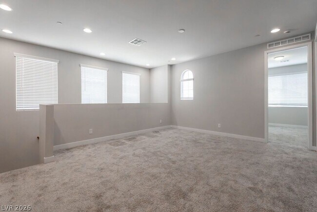 Building Photo - 10620 Carnes Ave