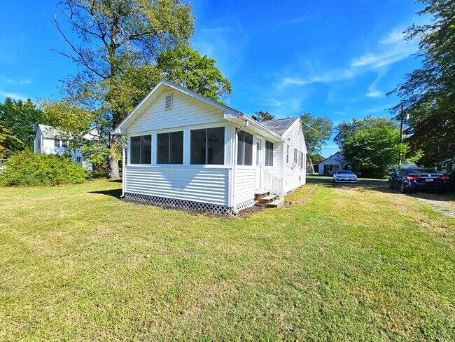 Building Photo - 308 Carey Ave