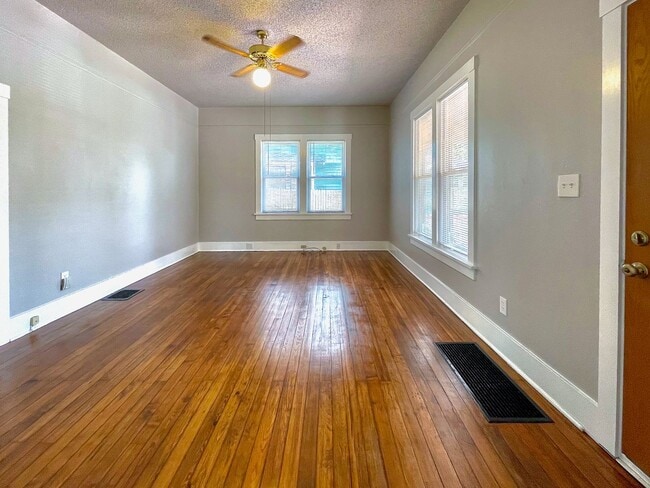 Building Photo - Beautiful historic 3BR/2BA Home