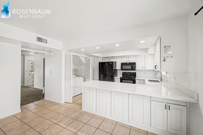 Building Photo - 8548 E McDonald Dr