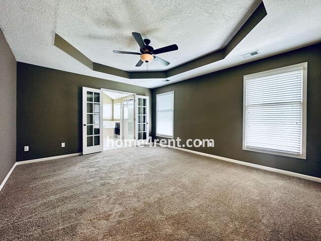 Building Photo - Fantastic South Overland Park Home in Blue...